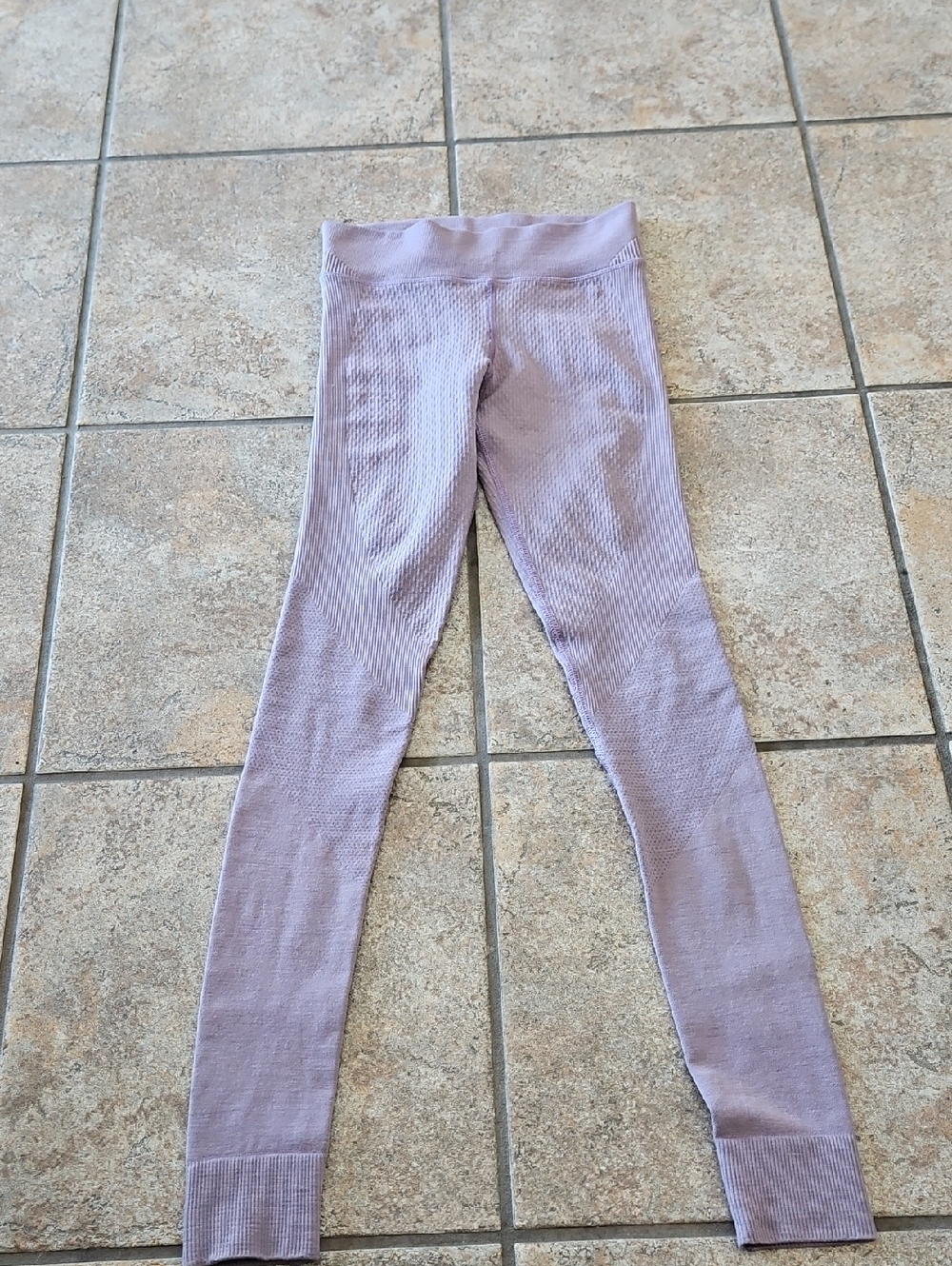 Lululemon Thermal Like Lavender Seamless Ribbed Leggings